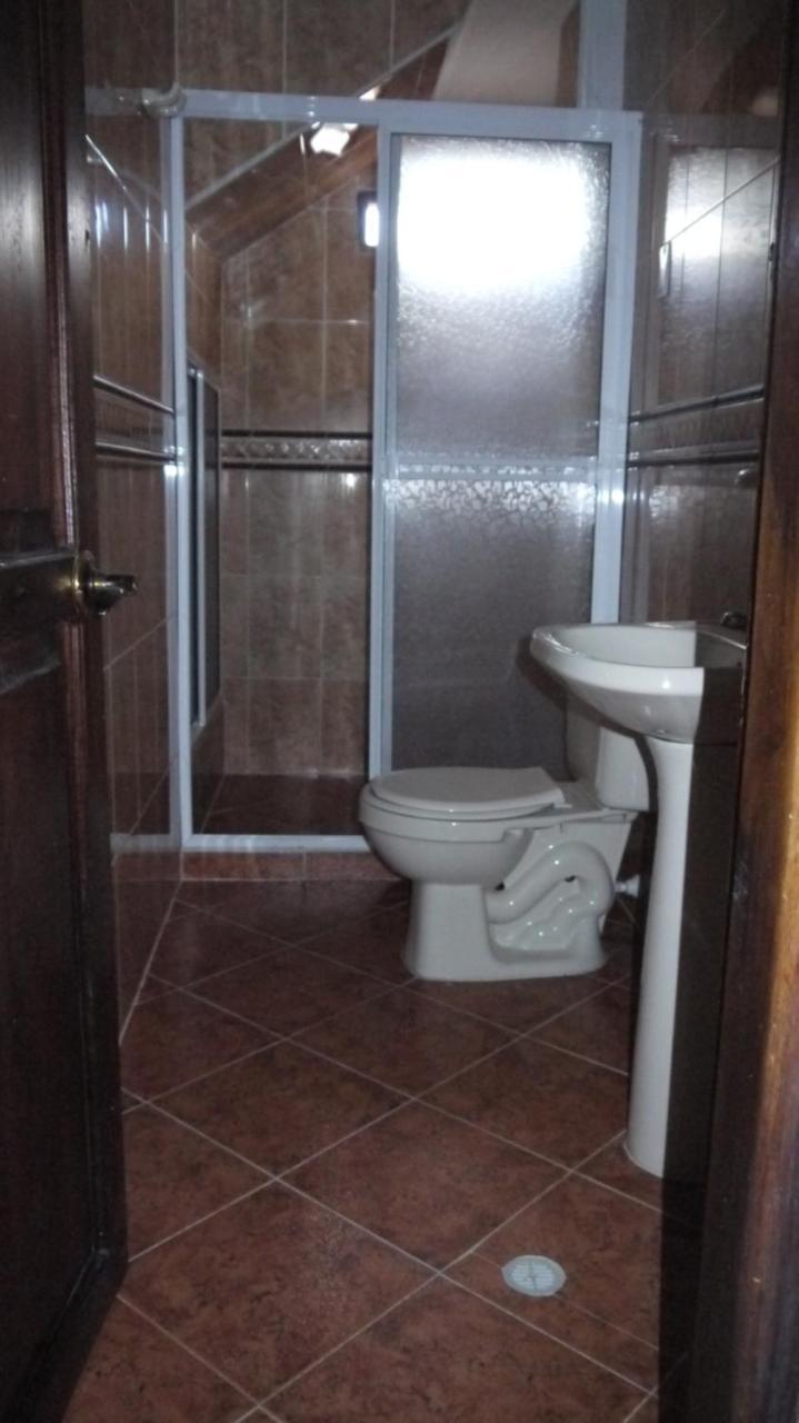 Hostal Naty Luna Jardín Exterior foto